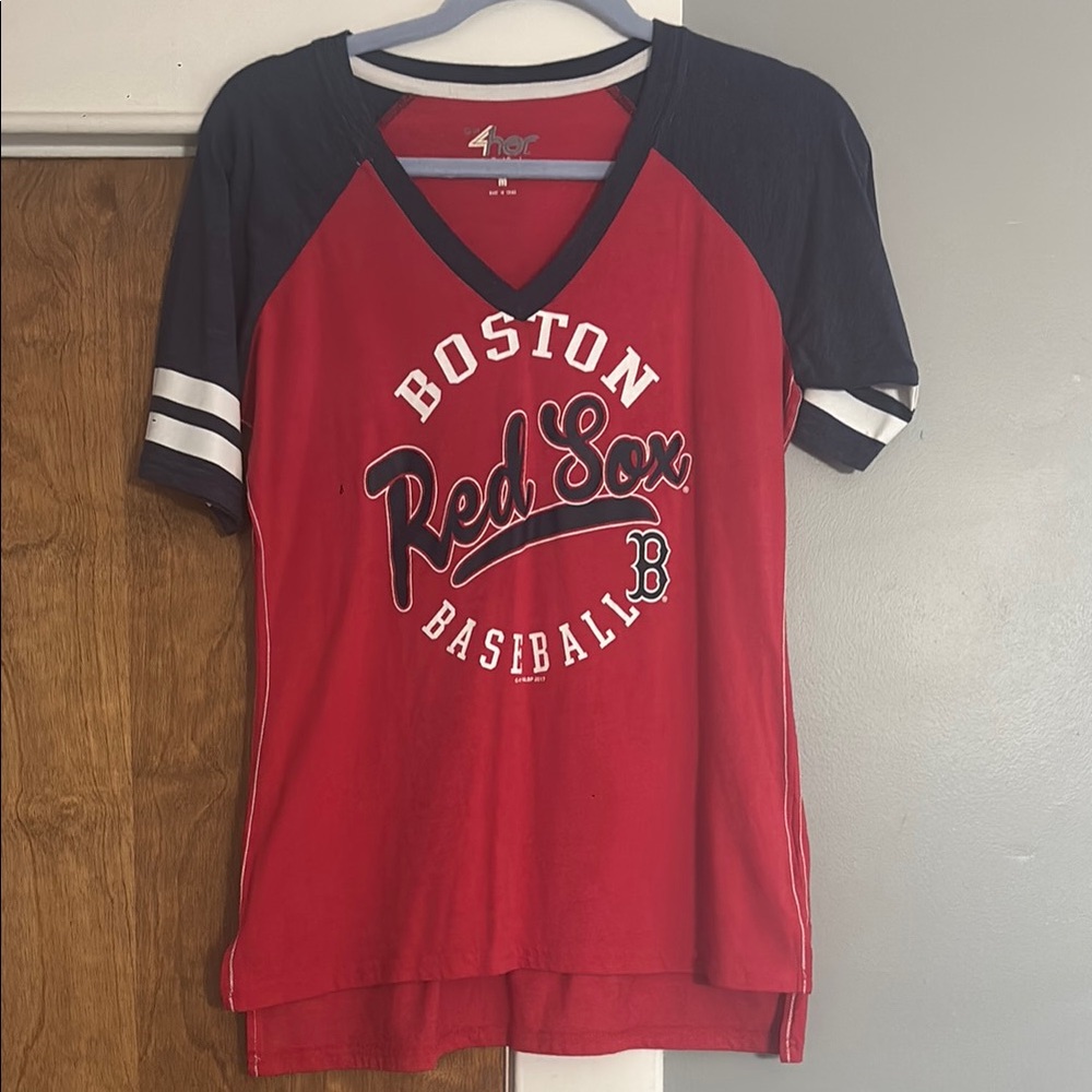 Boston Red Sox V-Neck T-Shirt